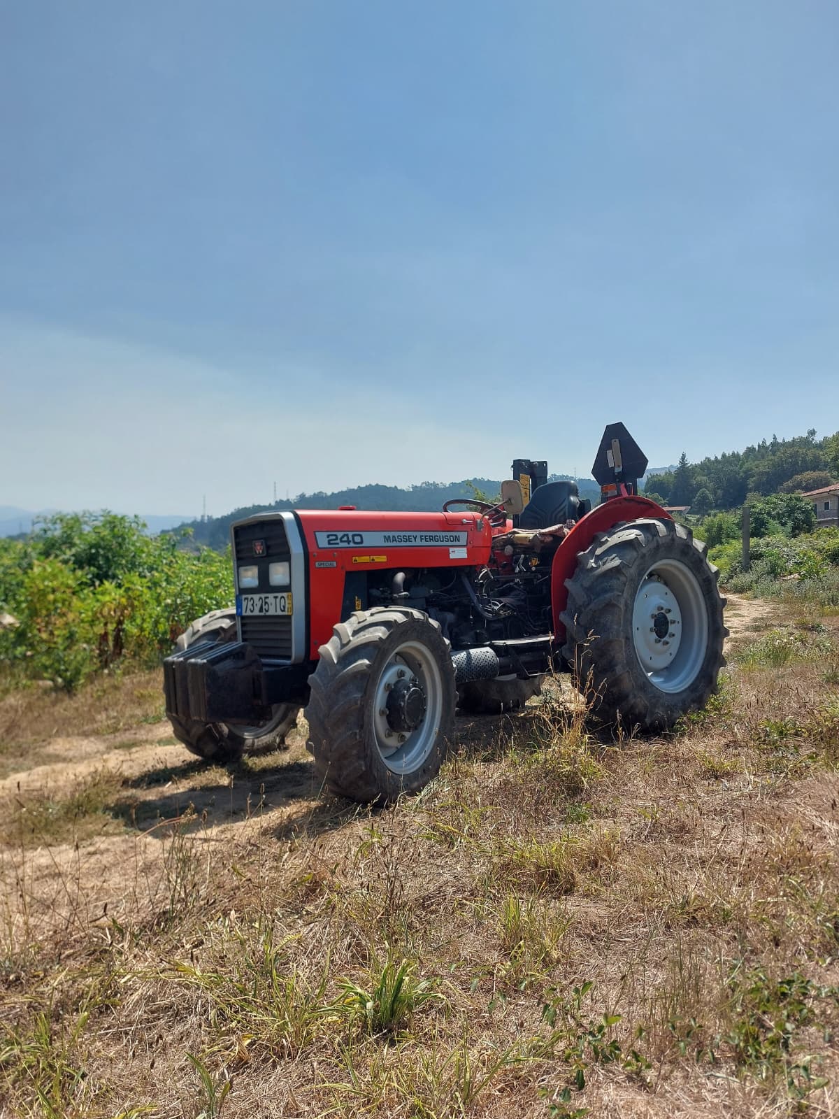 Massey Ferguson 240
