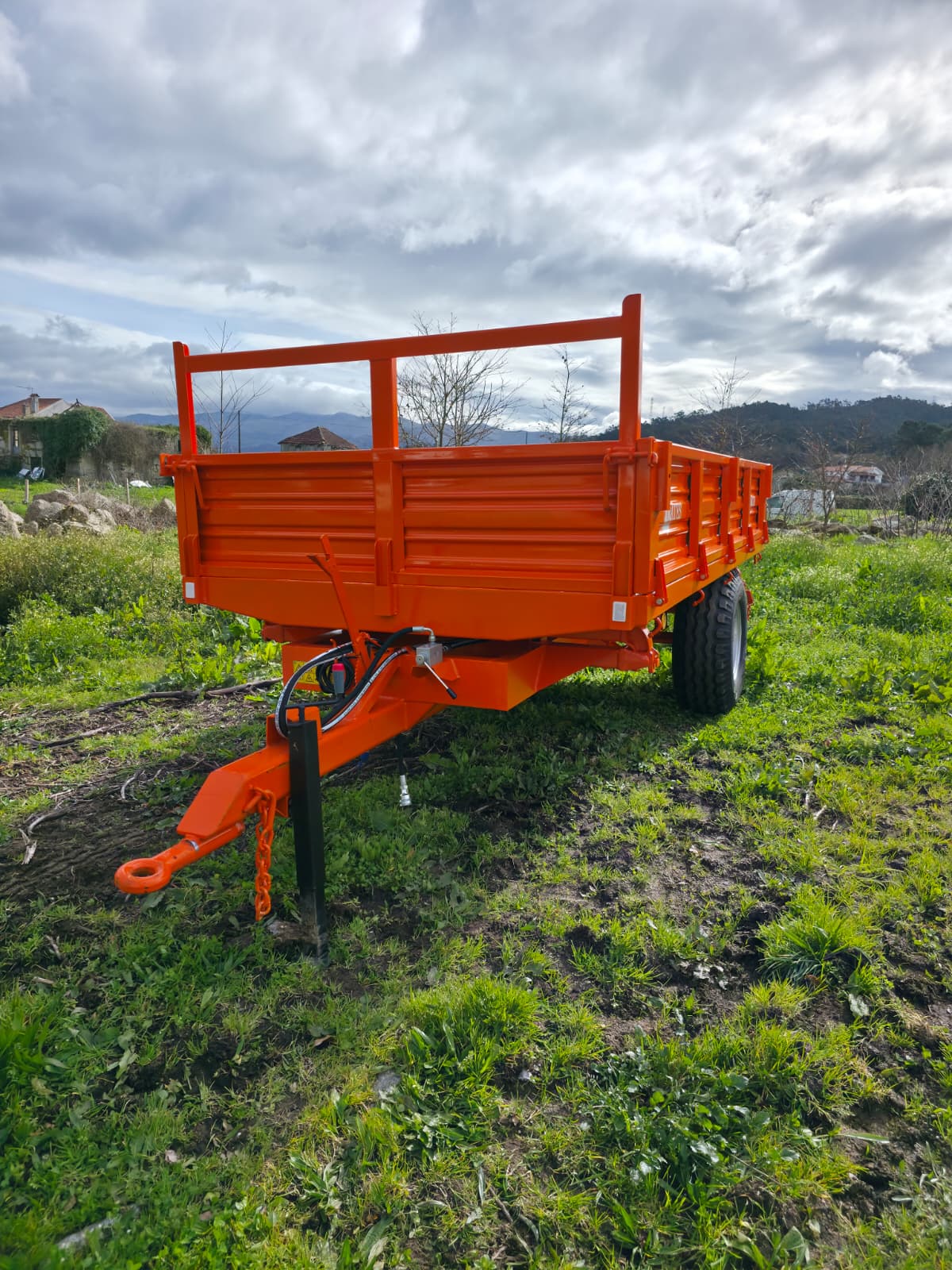 Reboque Rates Tribasculante 4.5T